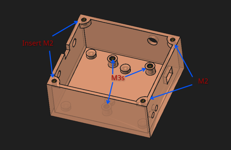 Les inserts, 3 x M3s pour le fond et 4 M2 pour le couvercle.