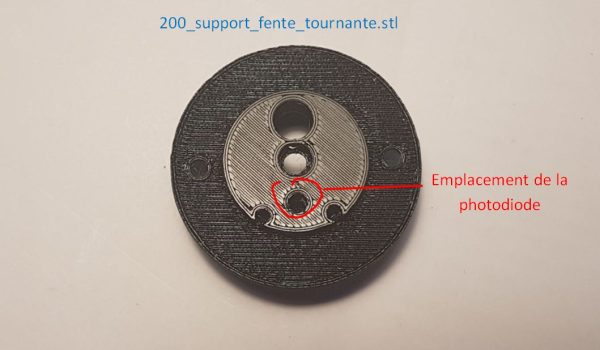 Emplacement de la PhotoDiode à insérer dans le support de fente tournante.