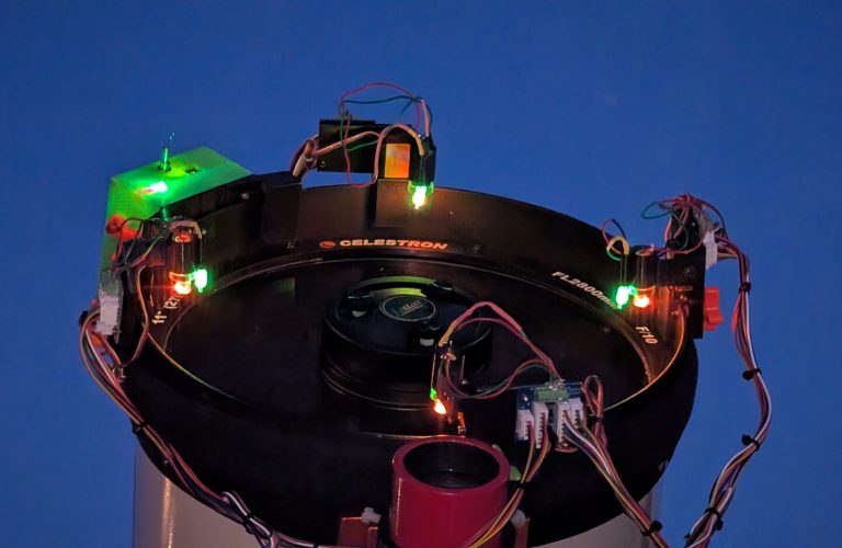 CalibLight 4x2 lampes (Néon + lampe True Components verte)
